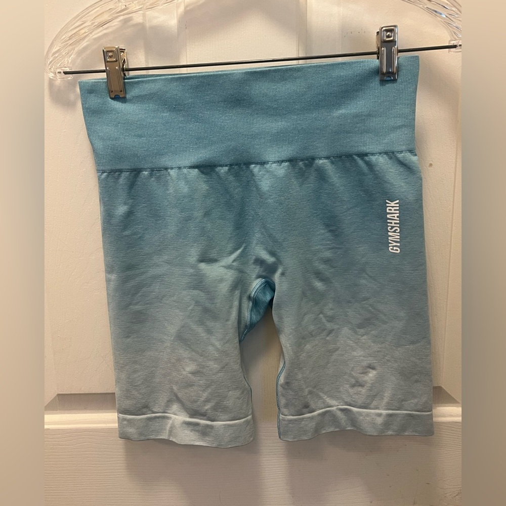 🦈 LIKE NEW GYMSHARK ADAPT OMBRE SEAMLESS SHORTS - SZ MEDIUM